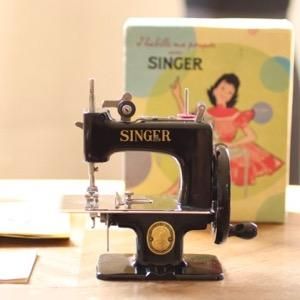 フランスアンティークトイミシン SINGER シンガー アンティーク
