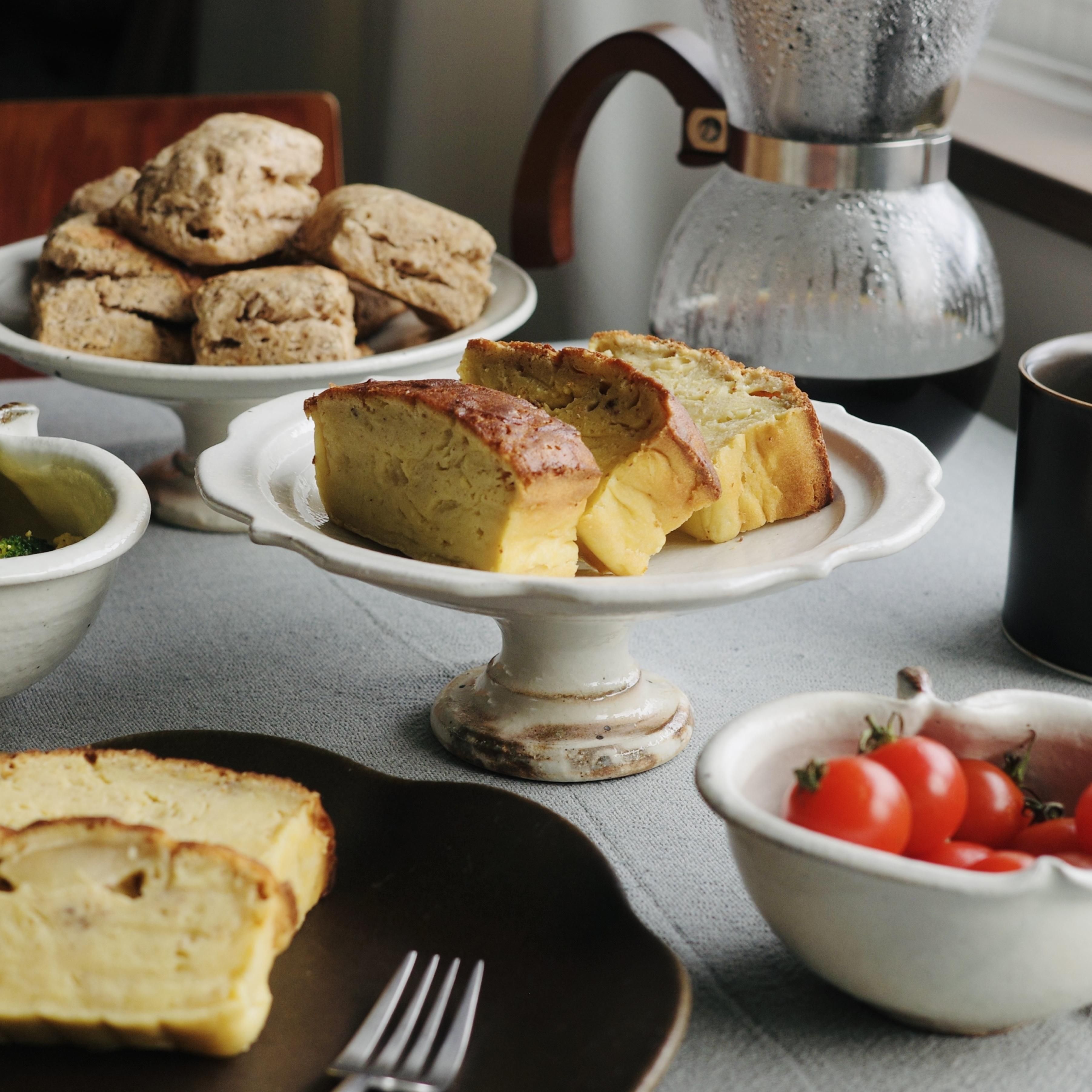 古谷浩一/ 鉄散 コンポート皿 18cm | 粉引の白い器 - Anchor Bridge