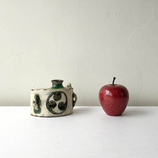 Vintage Japanese Folk Art: 線彫抱瓶／壺屋焼