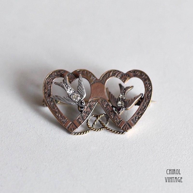 ダブルハートxツバメ シルバースウィートハートブローチ - CHIROL