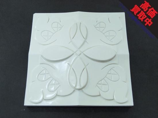 KAWS オリジナルフェイク 青山 タイル 限定 ノベルティ