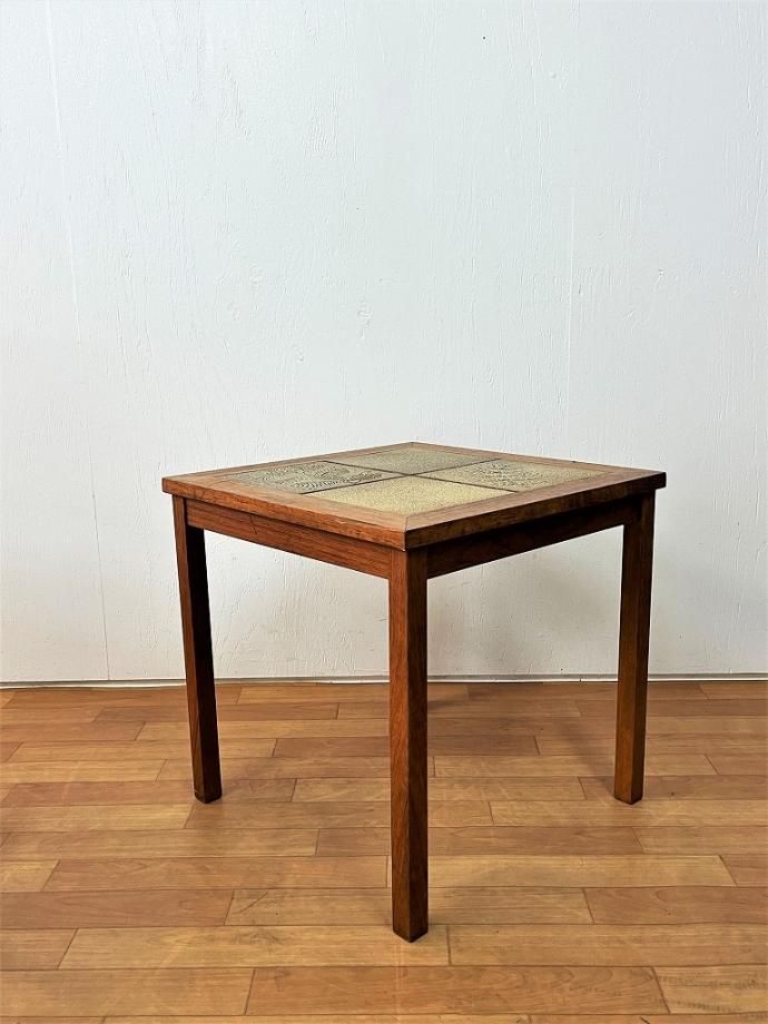1960's ヴィンテージ Denmark製 タイルトップ サイドテーブル