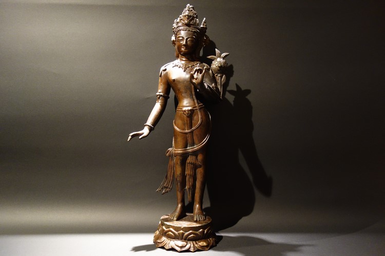 観音菩薩（観世音菩薩・観自在菩薩） 鍍金・彫金仕上げ 41cm｜大阪の