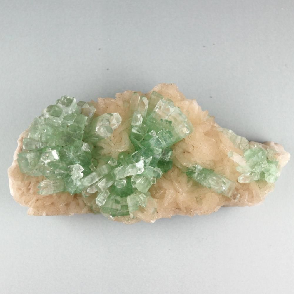 グリーンアポフィライト約110g／インド産 - 鉱物・天然石通販｜天然石