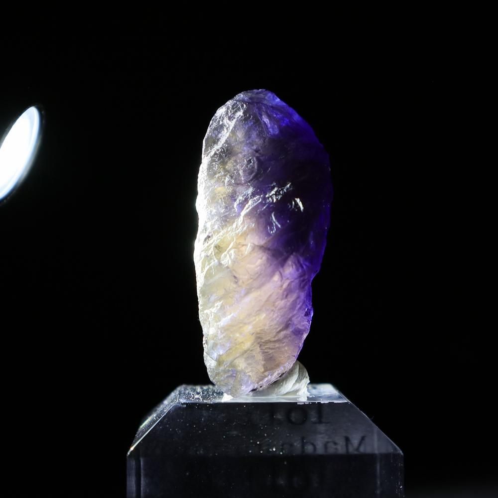 一点物】アイオライト（菫青石）原石 / マダガスカル産