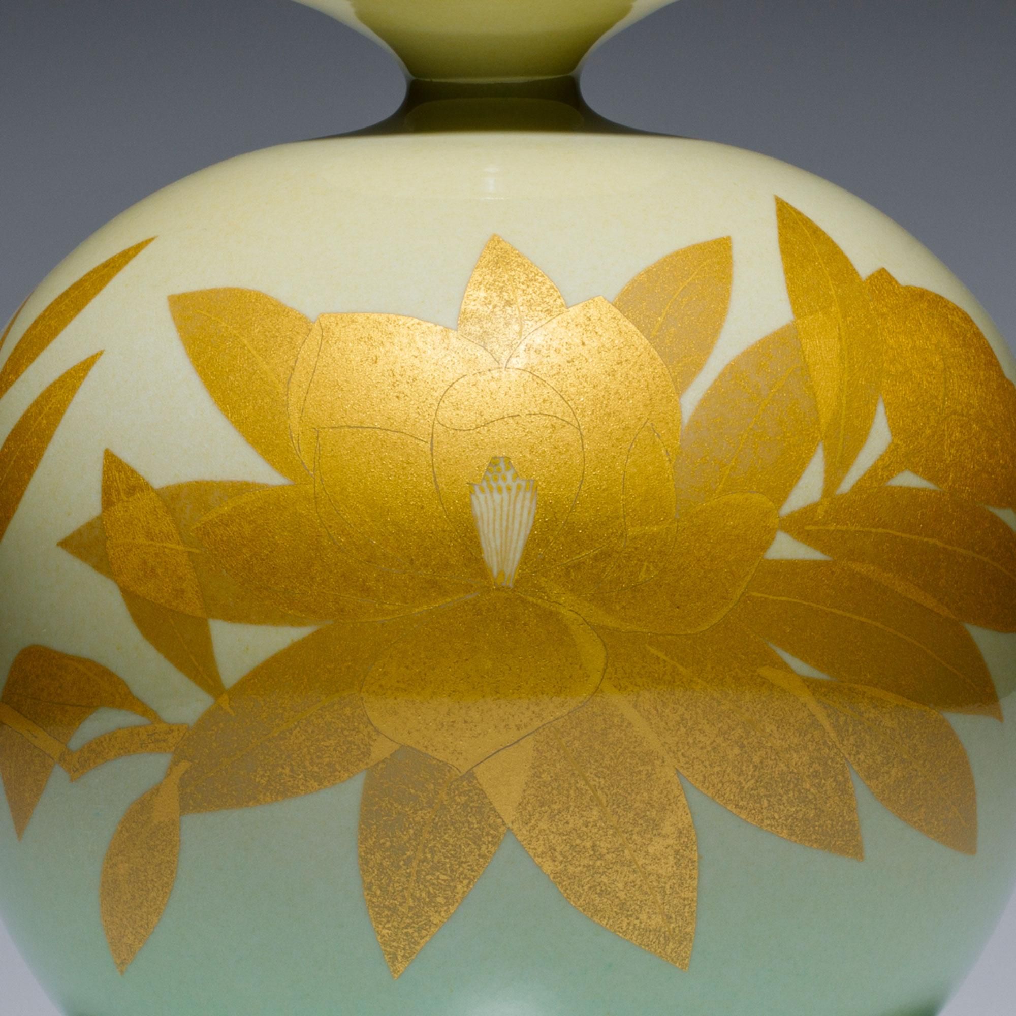 人間国宝 吉田美統『釉裏金彩 泰山木文 花瓶』Y35 共箱 共布 陶歴