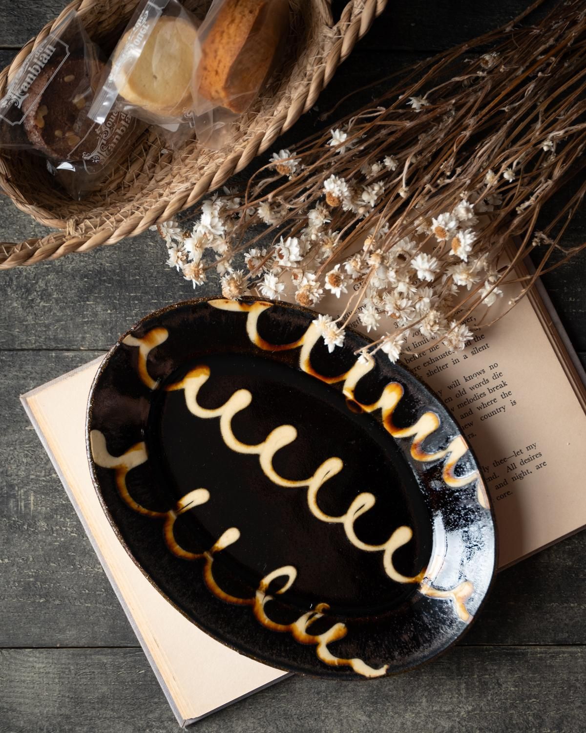 中川紀夫（紀窯） 楕円リム皿／中／こげ茶／丸繋ぎ - alltid