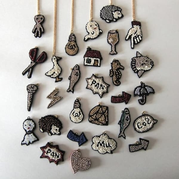 小林モー子さんのビーズブローチ ブローチ17 小林モー子 ファンが作る