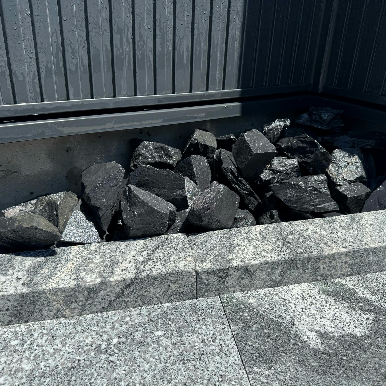 プリマス・ロックの孫みたいな石 プリマス・ロックの孫みたいな石