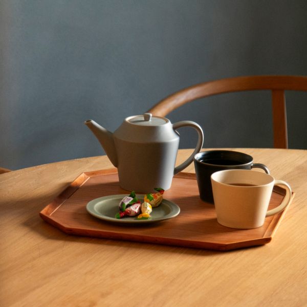 iwakagu/隅切トレー -たっぷり乗せられる、天然木のトレー - スタイル