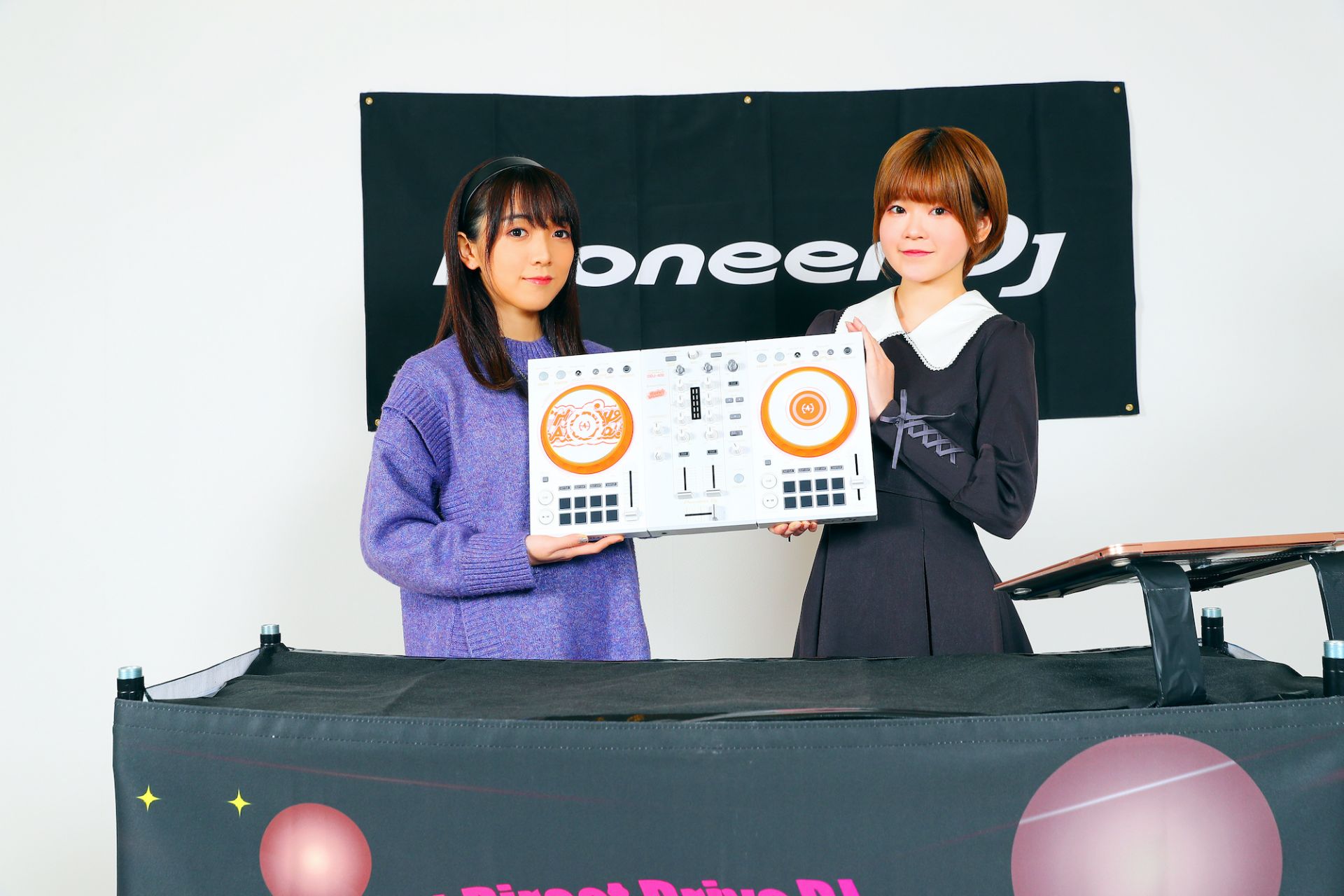 Pioneer DJ : DDJ-400-HA | TVアニメ「D4DJ First Mix」Happy Around