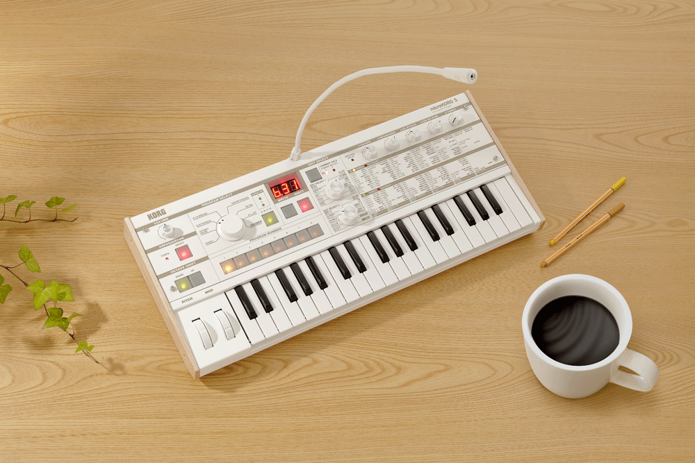 定番ミニシンセに 2+1スピーカー・システム搭載！ KORG microKORG S