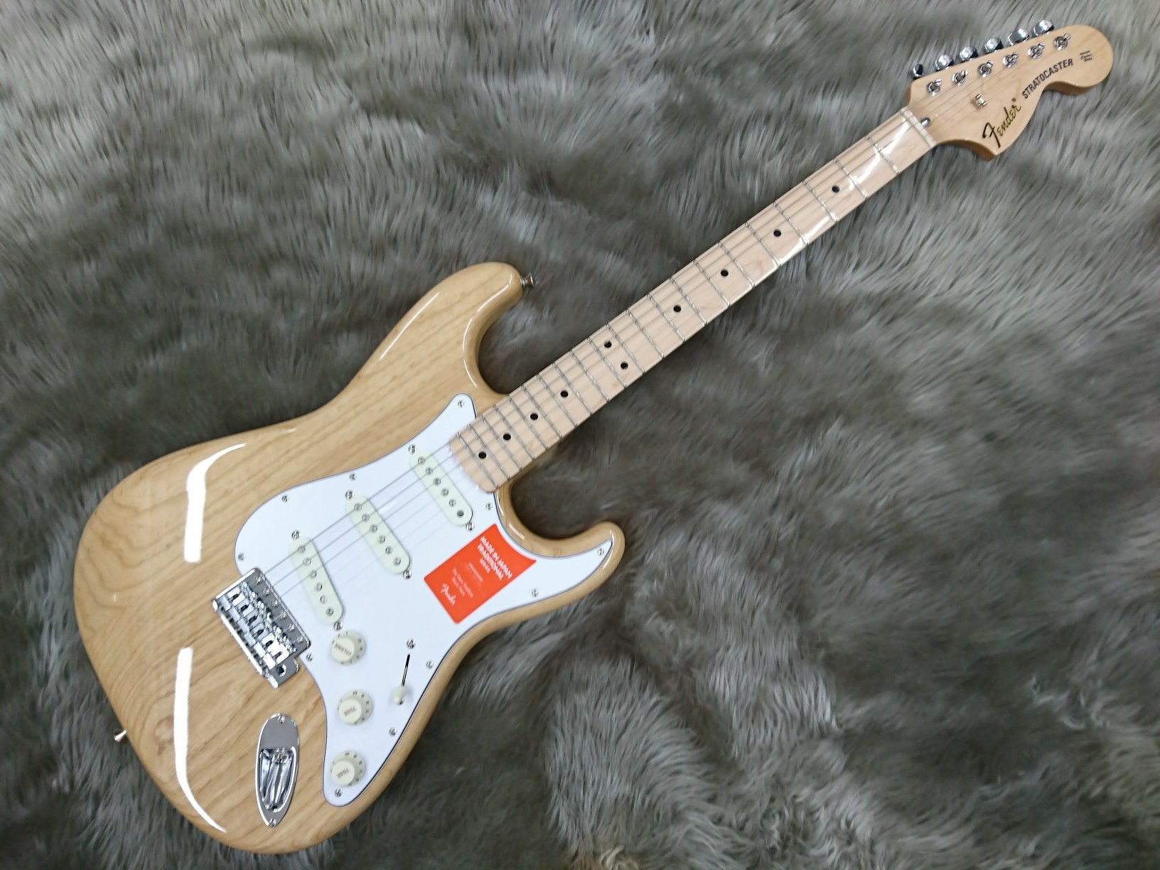 ストラトキャスター エレキギター ナチュラル まるで木目祭