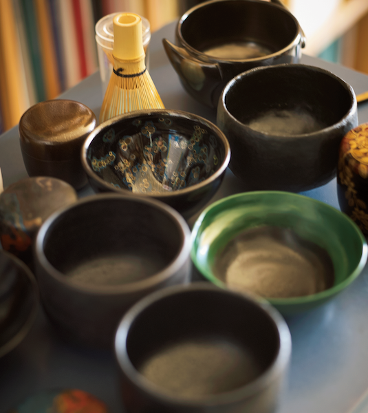 超絶技巧な見立て漆器で抹茶を。漆芸家・「彦十蒔絵」代表 若宮隆志