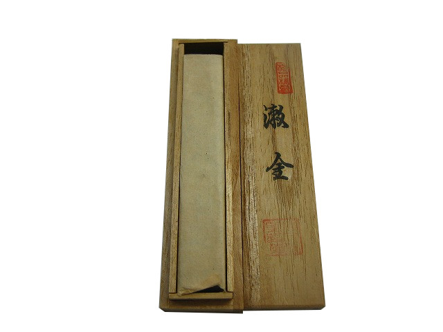 古墨、上海墨厂 出品「漱金」約65g. 良い 墨＊漱金＊上海墨厂出品