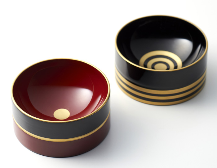 鈴木睦美 氏作 赤色漆器の朱盃 木箱付き 鈴木睦美 氏作 赤色漆器の朱盃