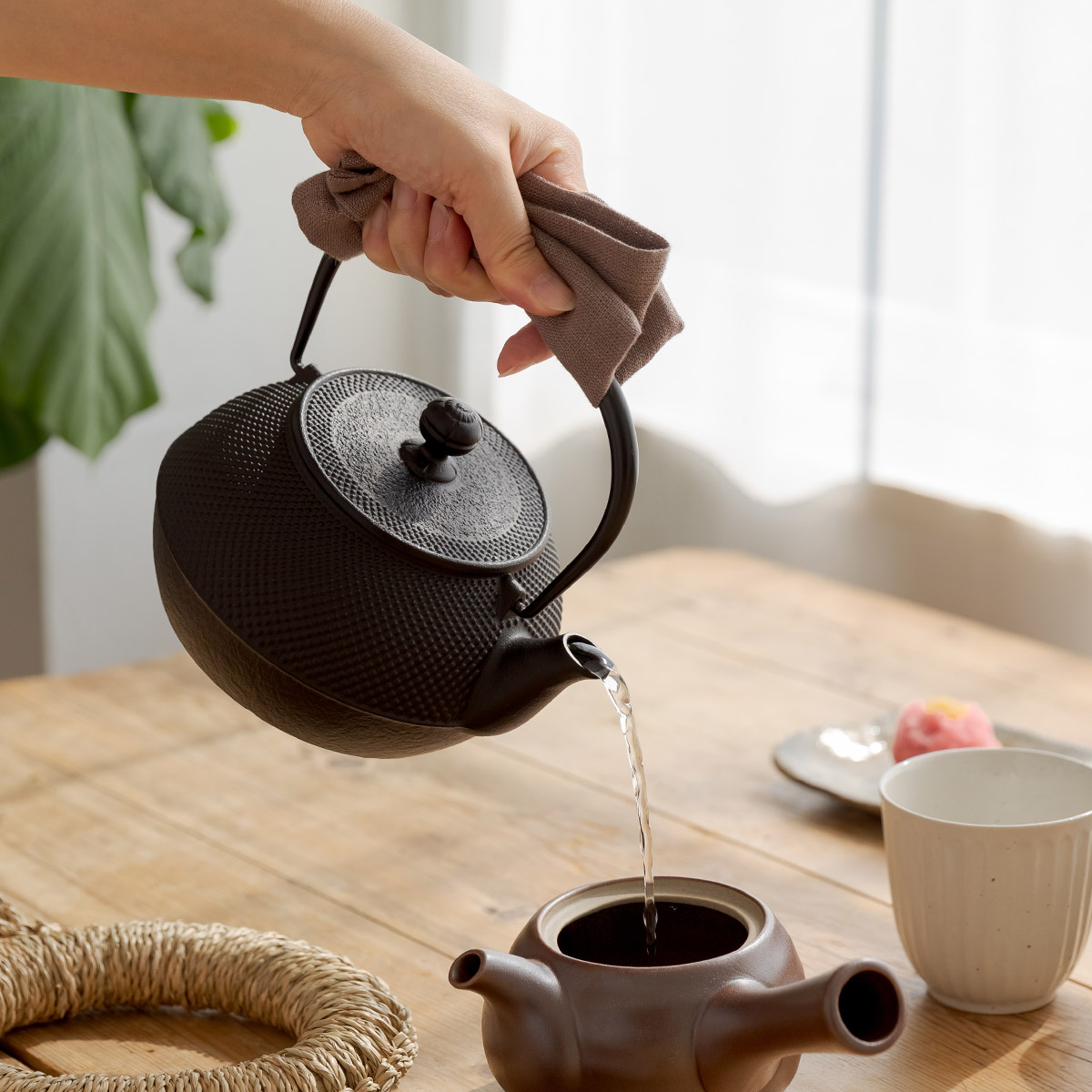 岩鋳】南部鉄器 IH対応 鉄瓶7型アラレ(内面窯焼) | itomani（いとまに