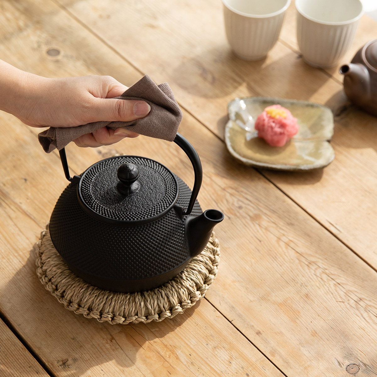 岩鋳】南部鉄器 IH対応 鉄瓶7型アラレ(内面窯焼) | itomani（いとまに