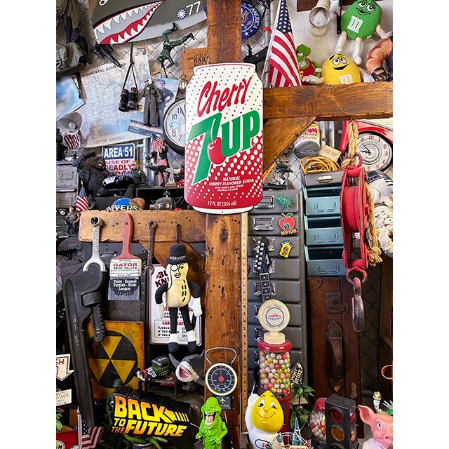 7UP セブンアップ エンボスティンサイン （チェリー7UP缶