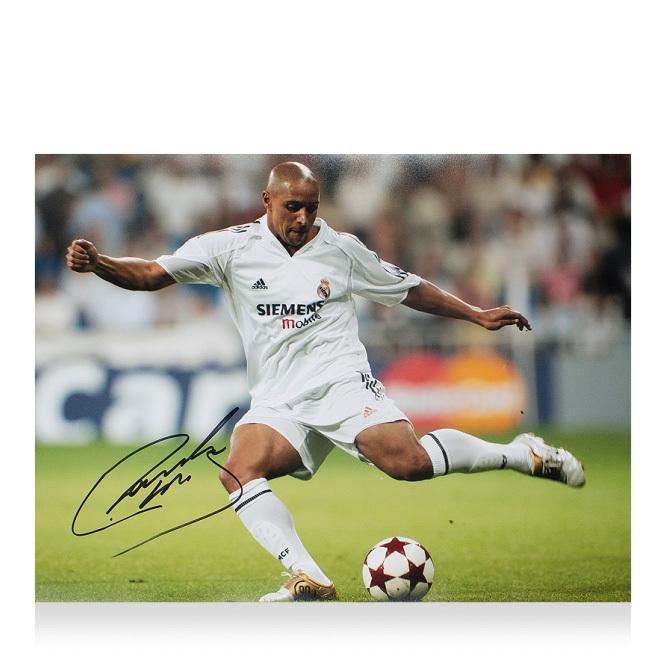 ロベルト・カルロス直筆サイン入りフォト額入り