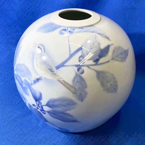 宮内庁御用達 深川製磁 有田焼 花瓶 官窯染付 鳥 木の実 藍絵 特大 花