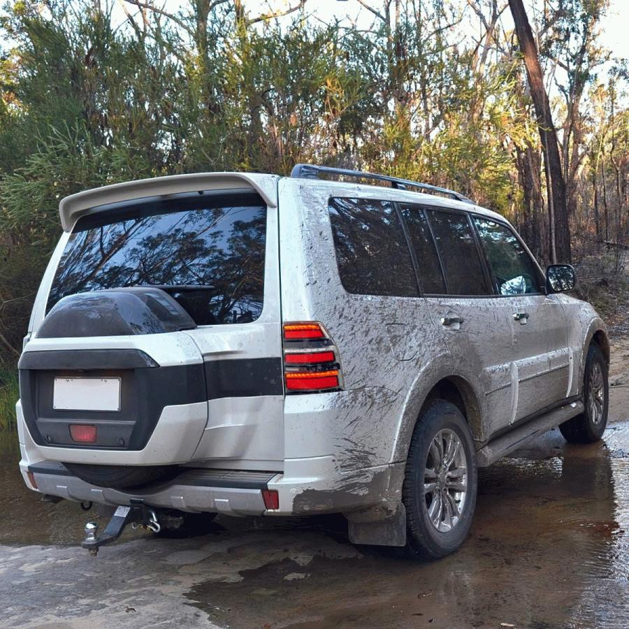 三菱（MITSUBISHI） 送料無料 パジェロ テールランプ V93W V97W V98W