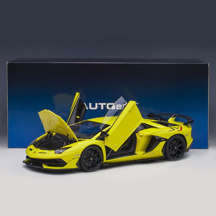 Lamborghini（ランボルギーニ） ミニカー 1/18 アヴェンタドール SVJ