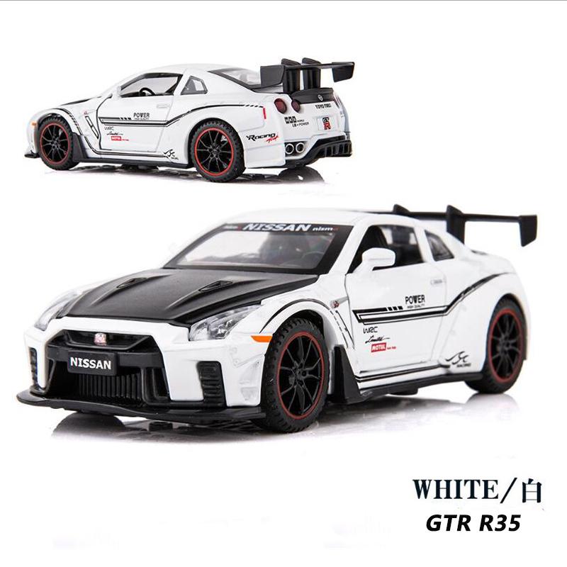 NISMO 日産 GTR ニスモ R35 スーパーGT 1/32 ミニカー 全3色 ライト