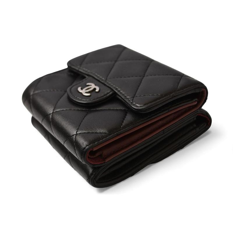 CHANEL（シャネル） 財布 三つ折り財布 マトラッセ ラムスキン
