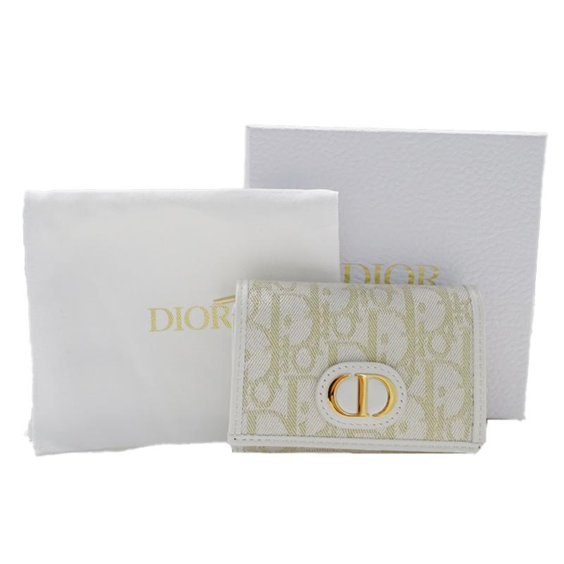 Diorホワイトキルティング二つ折り財布 Dior キルティング 二つ折り
