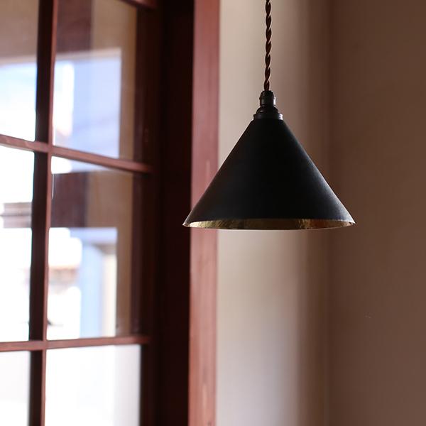 FUTAGAMI（フタガミ） ペンダントランプ 円錐 鍛金 黒ムラ ペンダント