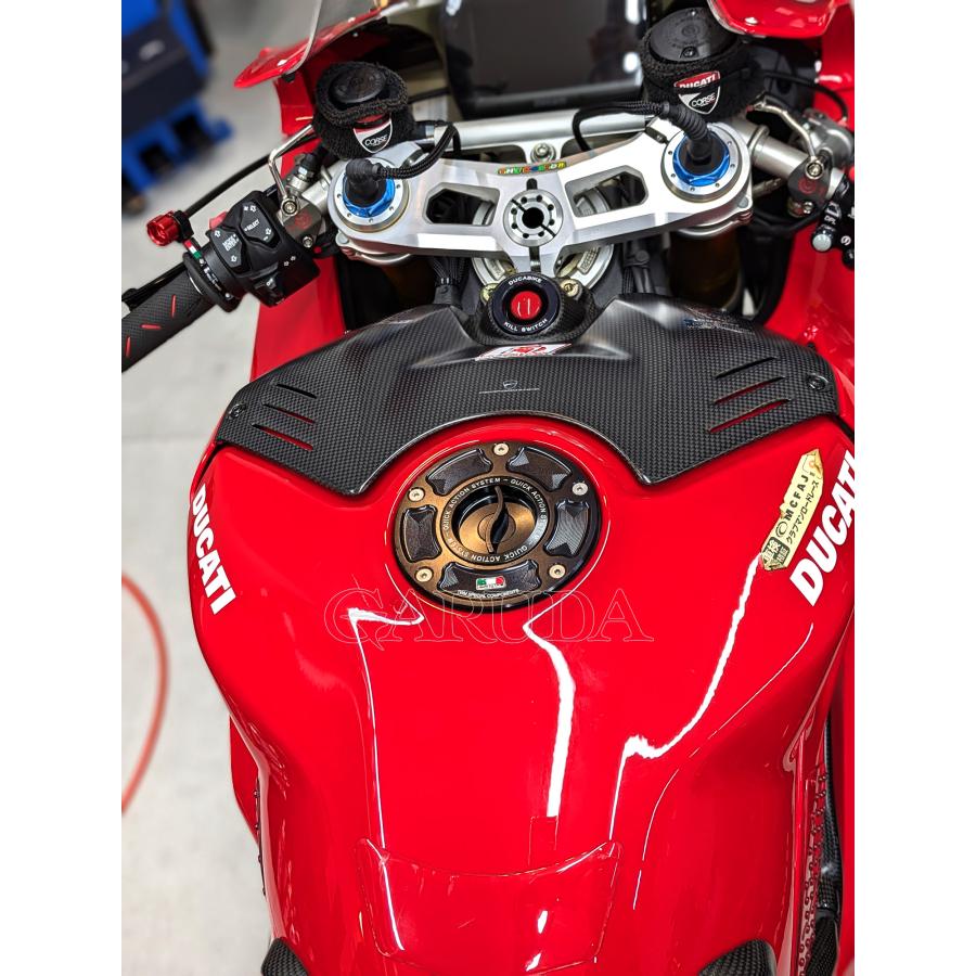 TWM タンクキャップ（アルミ）クイックタイプ DUCATIパニガーレv4