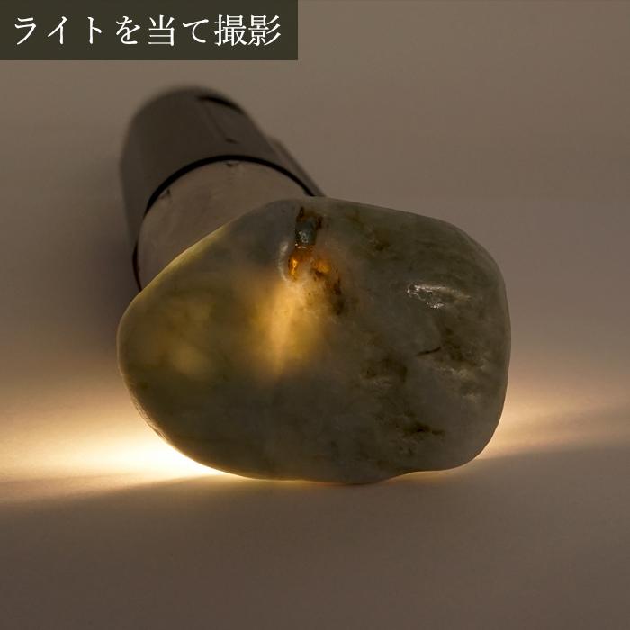 一点物】 希少 糸魚川翡翠 原石 32.7g 新潟県産 硬玉 ジェダイド 5月