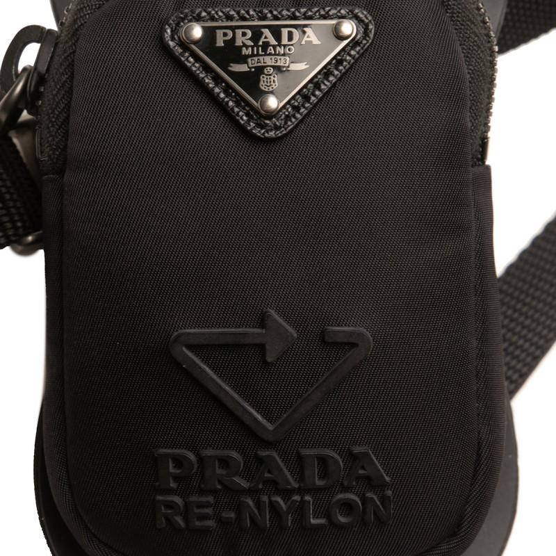 PRADA スマートフォンショルダー 携帯ケース 三角ロゴ プラダ PRADA