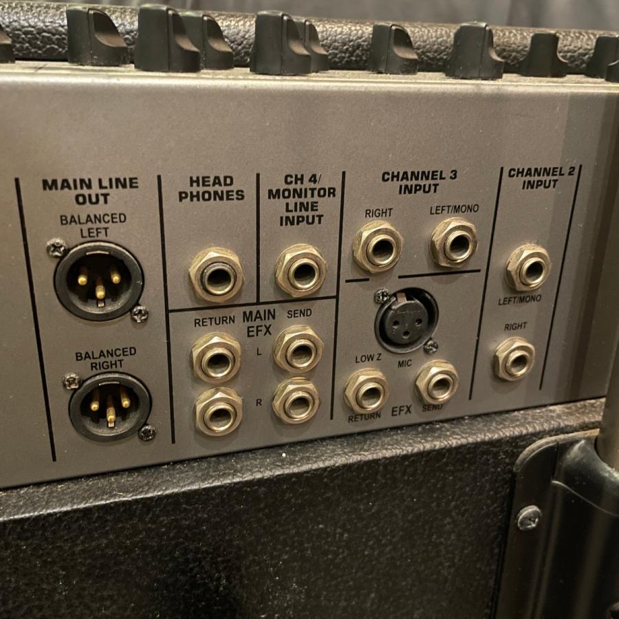 Peavey KB4 Keyboard Amplifier ピーヴィー キーボードアンプ