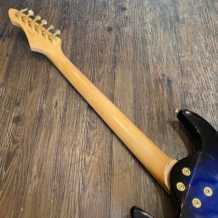 ARIA PRO II MAGNA SERIES エレキギター ゴールド ARIA PRO II MAGNA