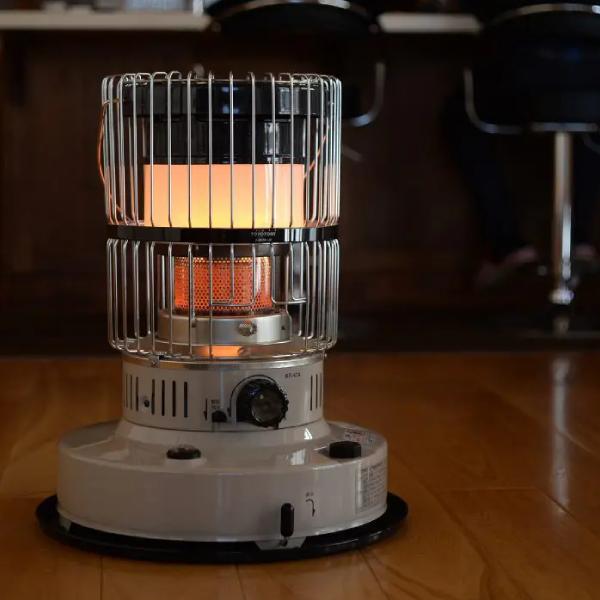 TOYOTOMI KR-47A-C ベージュ [石油ストーブ(木造11畳/コンクリート17畳