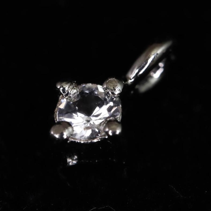 ロシア産 フェナカイト 3mmラウンド ペンダントトップ 0.20g 【榎本