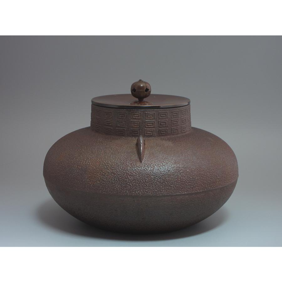 甑口雷紋釜 高橋敬典工房 共箱（炉・風炉兼用） : 茶道具商 越中屋