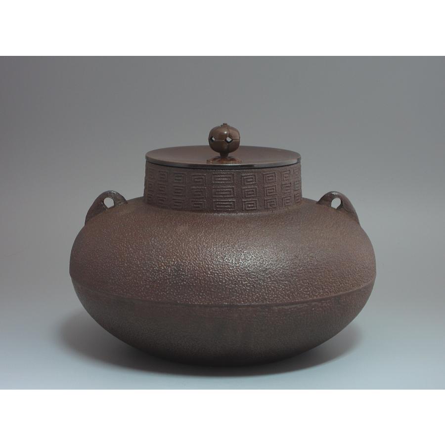 甑口雷紋釜 高橋敬典工房 共箱（炉・風炉兼用） : 茶道具商 越中屋