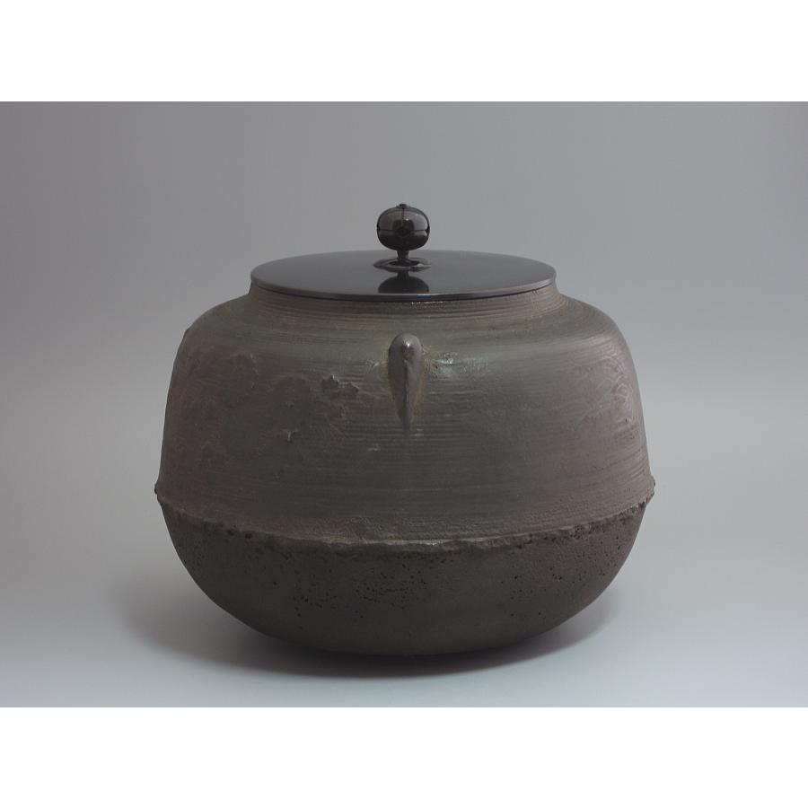 糸目繰口釜 松竹梅に菊地紋 小田原天猫釜 大西浄心極 江戸時代