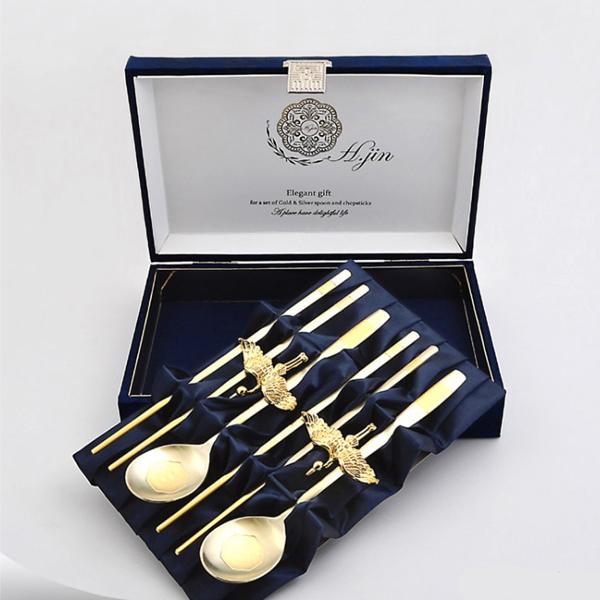 鶴彫刻の金属製器とスプーンセット 鶴彫刻の金属製器とスプーンセット