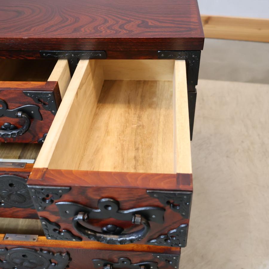 岩谷堂箪笥 欅材 漆塗り 4段チェスト 牡丹模様 南部鉄器 6杯整理タンス