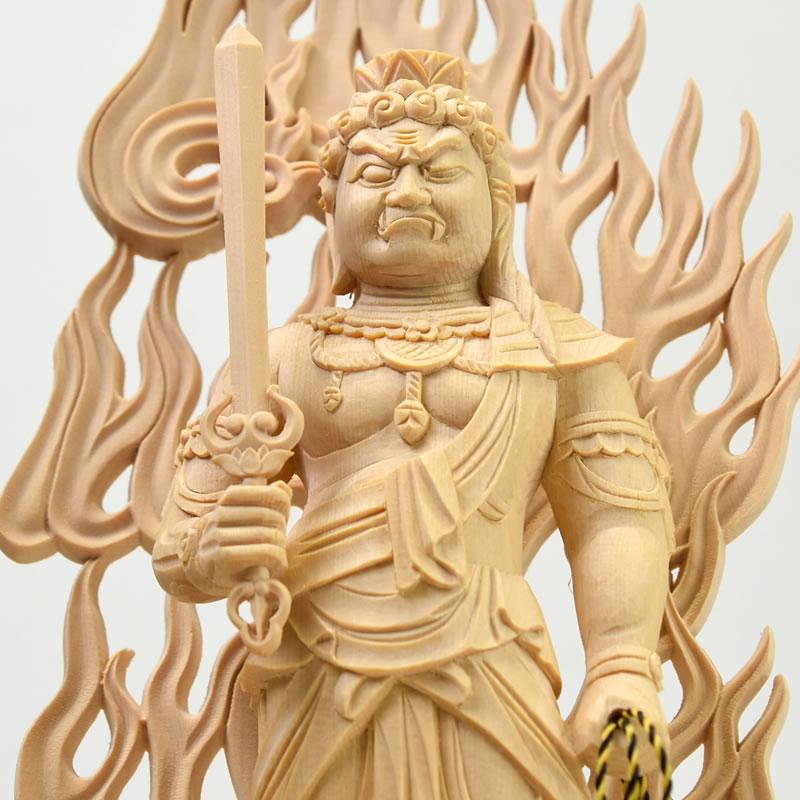 木彫り仏像 【不動明王立像】 火炎光背四角台 桧木 立6.0寸 総高36cm