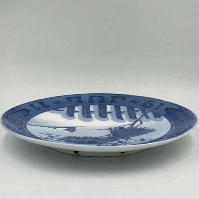 ROYAL COPENHAGEN（ロイヤルコペンハーゲン） イヤープレート 1911年