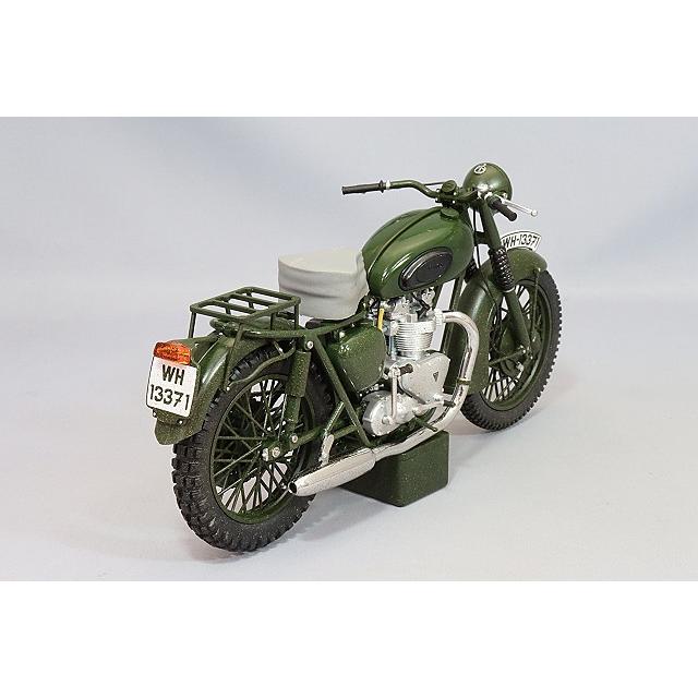 コーギー 1/12 トライアンフ TR6 トロフィー (風化塗装) 映画「大脱走