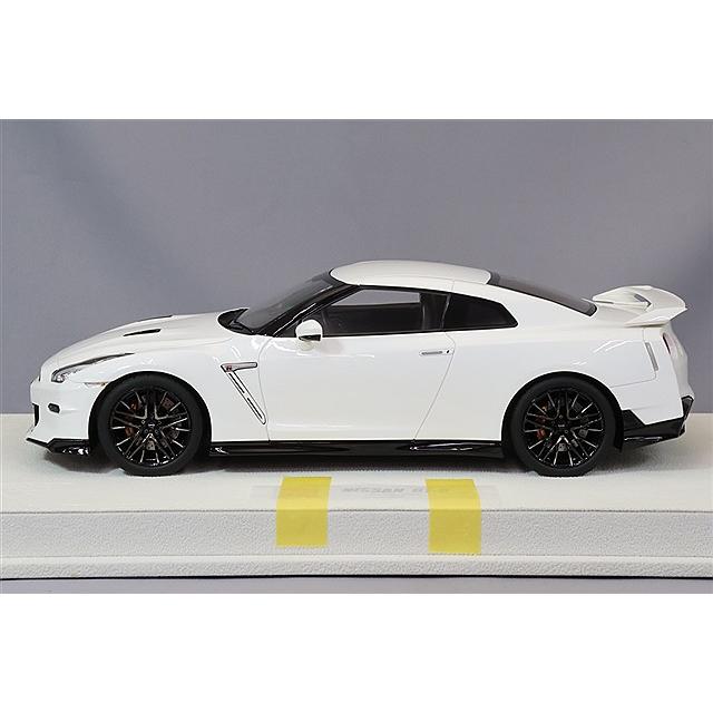 アイドロン 1/18 日産 GT-R プレミアムエディション 2024 ホワイト