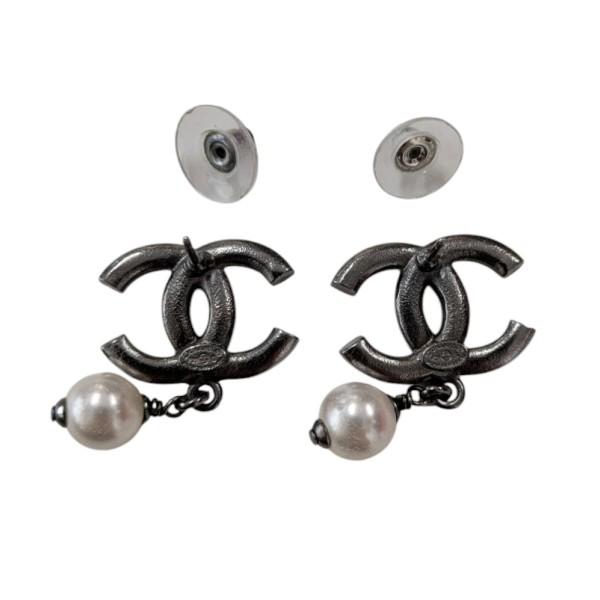 CHANEL シルバー パール ピアス CHANEL(シャネル) Coco mark light