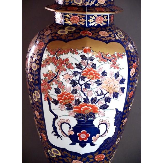 金欄手様式花籠絵飾り特大沈香壺｜有田焼 陶芸作家 藤井錦彩作