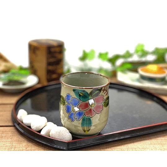 九谷焼 高級 陶磁器 湯呑 大 コンビ山茶花 裏絵(Kutani teacup